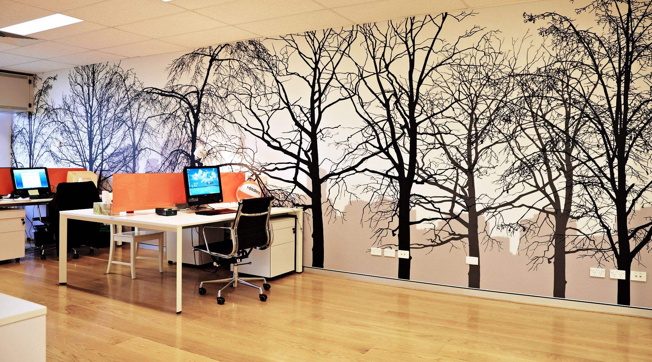 高檔辦公室裝修設計墻面